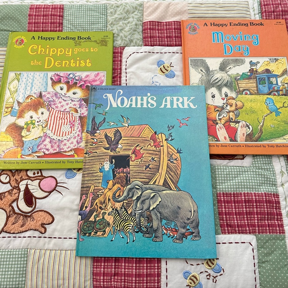 Children’s kids story books 3 pcs 

Noah’s Ark & Bunny Books